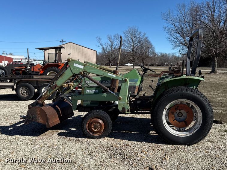 image for item EN0300 Deutz-Allis 5220 tractor