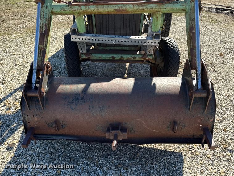 image for item EN0300 Deutz-Allis 5220 tractor