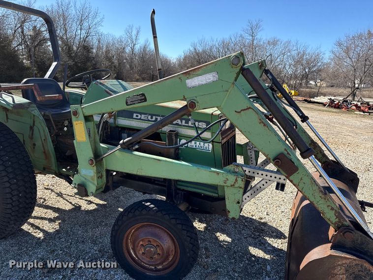 image for item EN0300 Deutz-Allis 5220 tractor