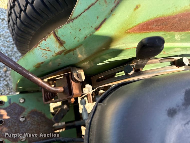 image for item EN0300 Deutz-Allis 5220 tractor