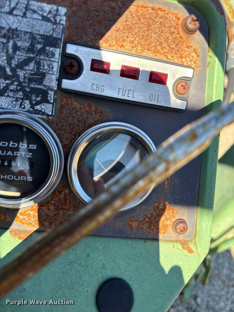 image for item EN0300 Deutz-Allis 5220 tractor