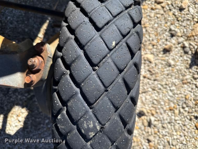 image for item EN0300 Deutz-Allis 5220 tractor