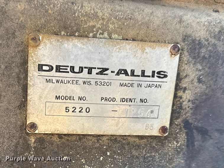 image for item EN0300 Deutz-Allis 5220 tractor