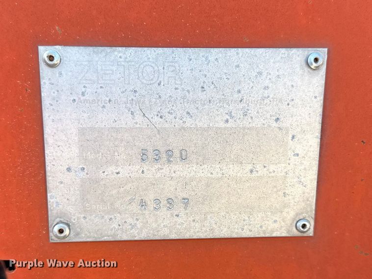 image for item EN0301 Zetor 5320 tractor