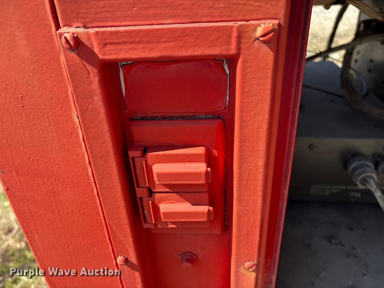 image for item EN5975 U.S. Department of Defense MEP 006A generator