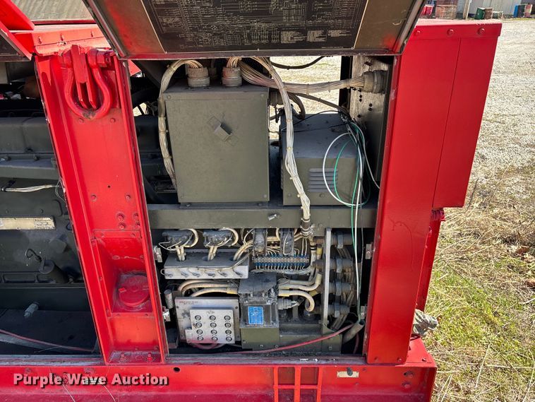 image for item EN5975 U.S. Department of Defense MEP 006A generator