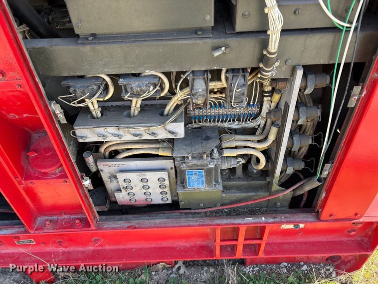 image for item EN5975 U.S. Department of Defense MEP 006A generator