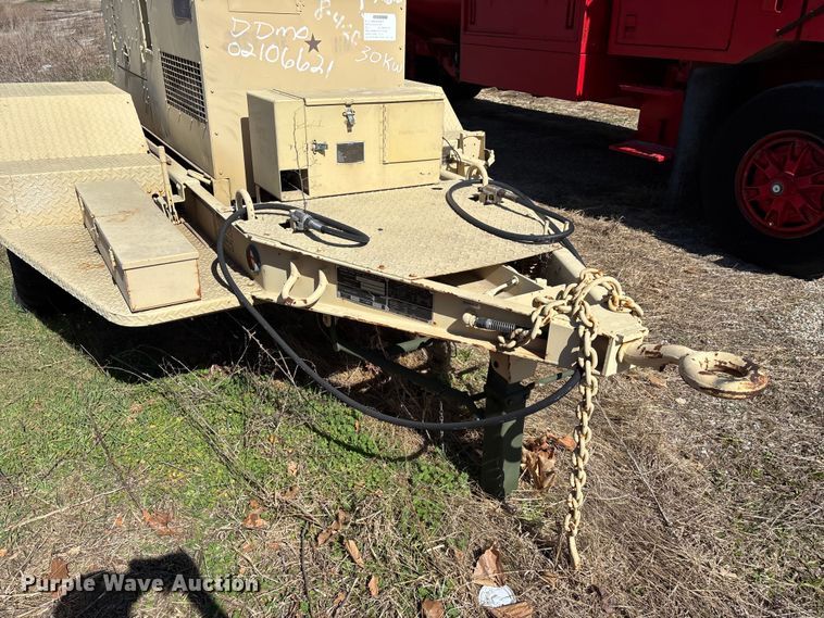 image for item EN5976 1993 U.S. Department of Defense MEP-805A generator