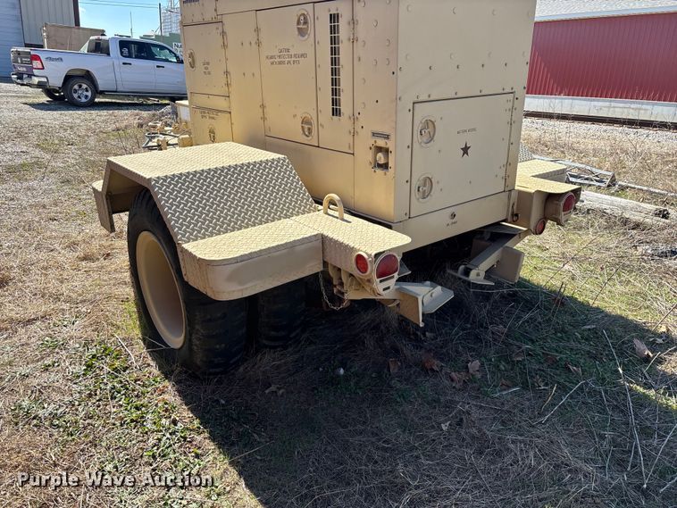 image for item EN5976 1993 U.S. Department of Defense MEP-805A generator