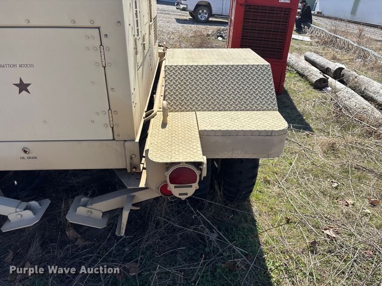 image for item EN5976 1993 U.S. Department of Defense MEP-805A generator