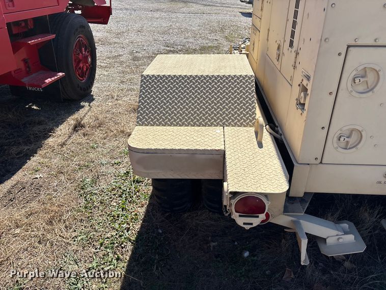 image for item EN5976 1993 U.S. Department of Defense MEP-805A generator