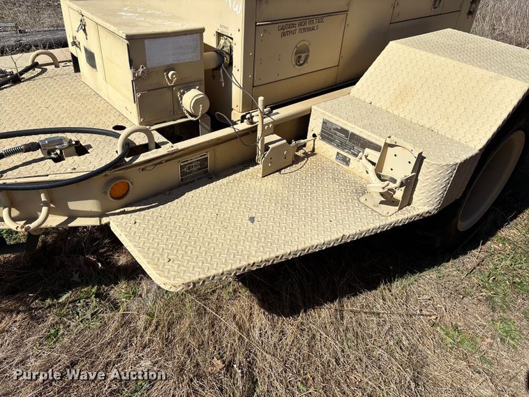 image for item EN5976 1993 U.S. Department of Defense MEP-805A generator