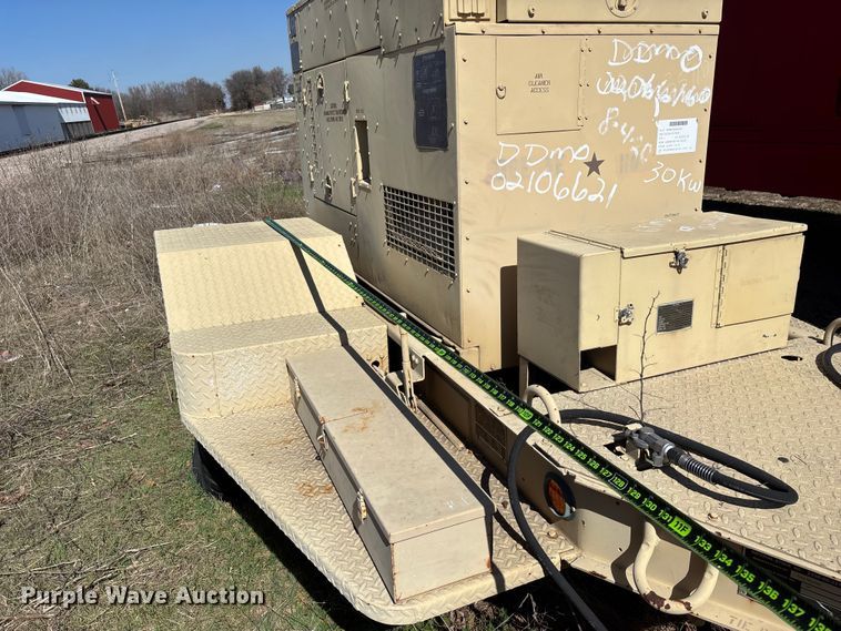 image for item EN5976 1993 U.S. Department of Defense MEP-805A generator