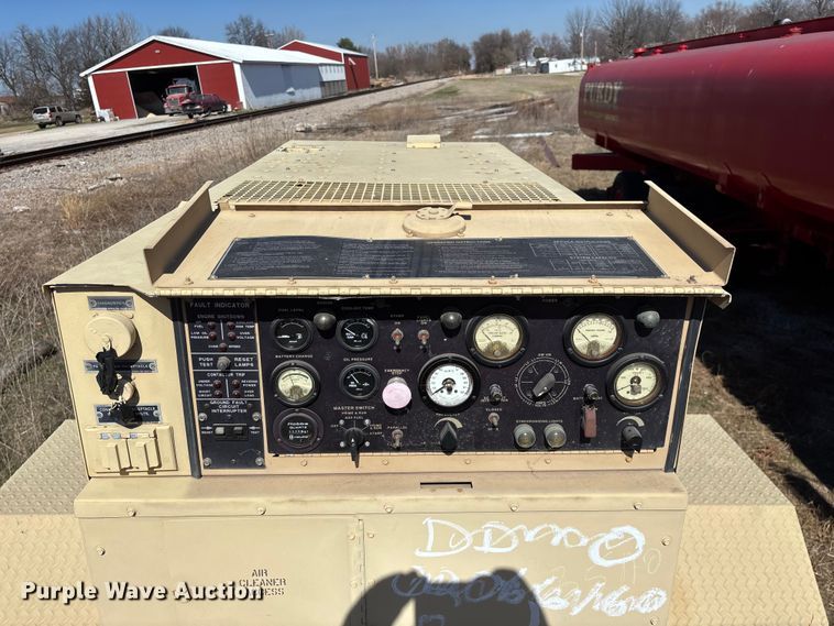 image for item EN5976 1993 U.S. Department of Defense MEP-805A generator