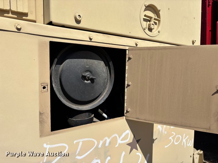 image for item EN5976 1993 U.S. Department of Defense MEP-805A generator