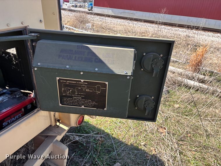 image for item EN5976 1993 U.S. Department of Defense MEP-805A generator