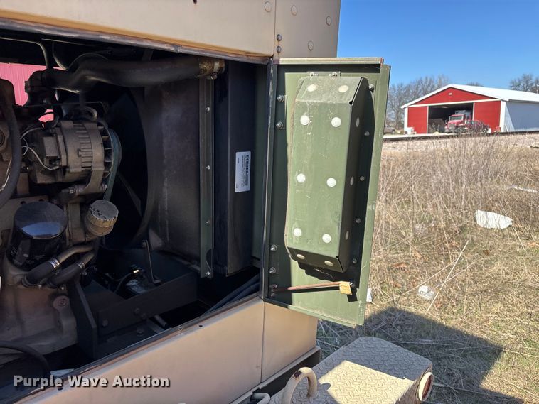 image for item EN5976 1993 U.S. Department of Defense MEP-805A generator