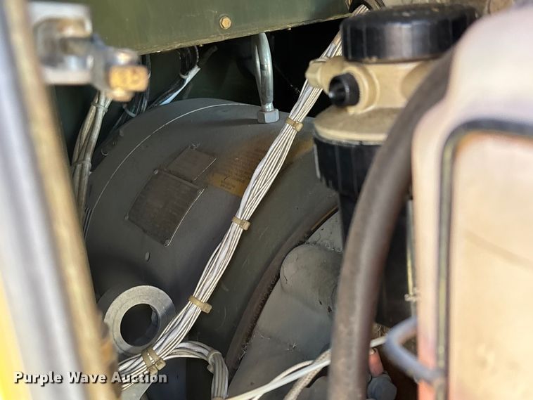 image for item EN5976 1993 U.S. Department of Defense MEP-805A generator