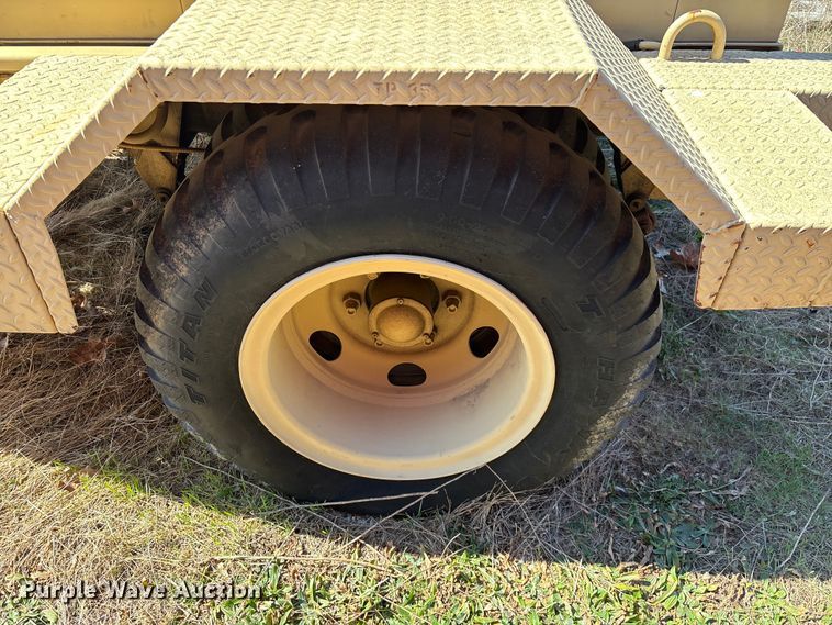 image for item EN5976 1993 U.S. Department of Defense MEP-805A generator