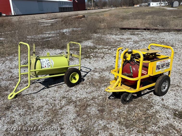 image for item EN5977 (2) fire extinguishers 