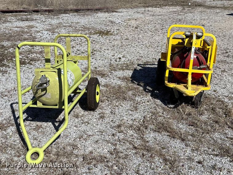 image for item EN5977 (2) fire extinguishers 