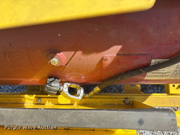 image for item EN5977 (2) fire extinguishers 