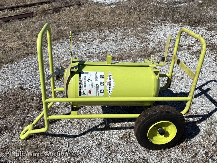 image for item EN5977 (2) fire extinguishers 