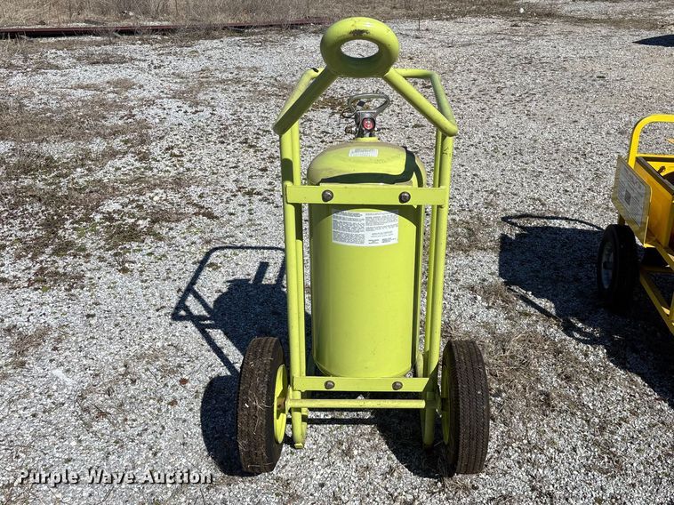 image for item EN5977 (2) fire extinguishers 