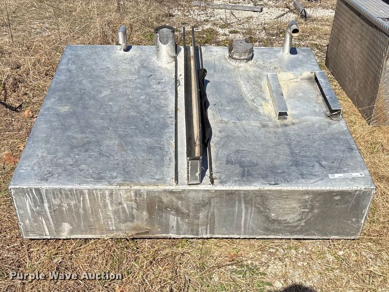 image for item EN5980 Tank