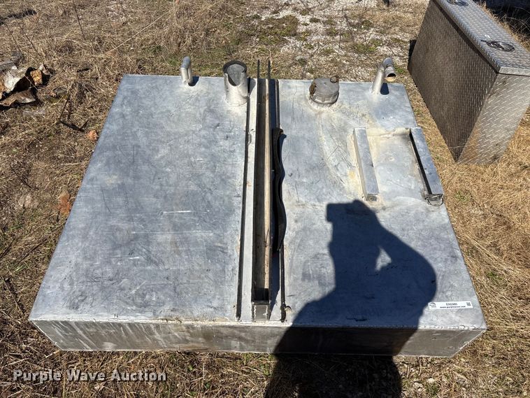 image for item EN5980 Tank