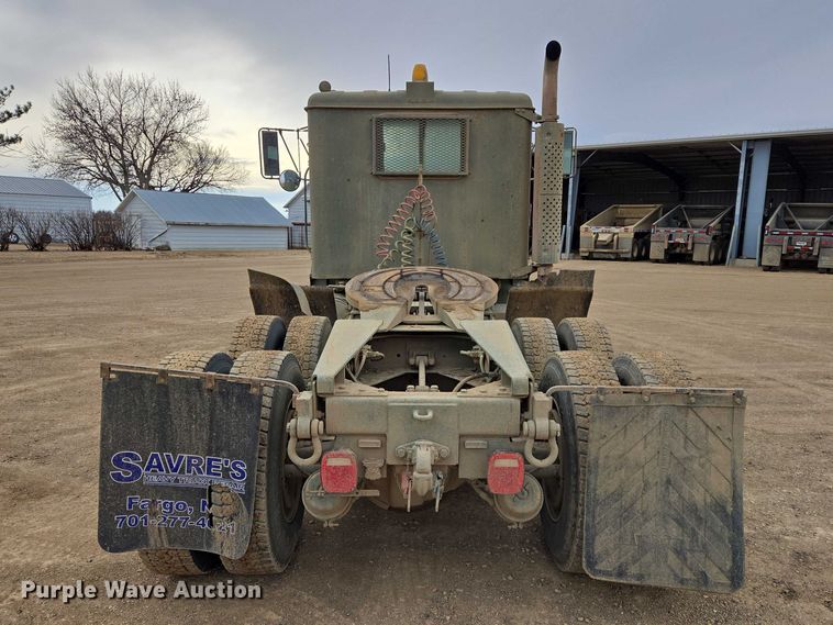 image for item ES2933 1984 AM General M915A1 semi truck