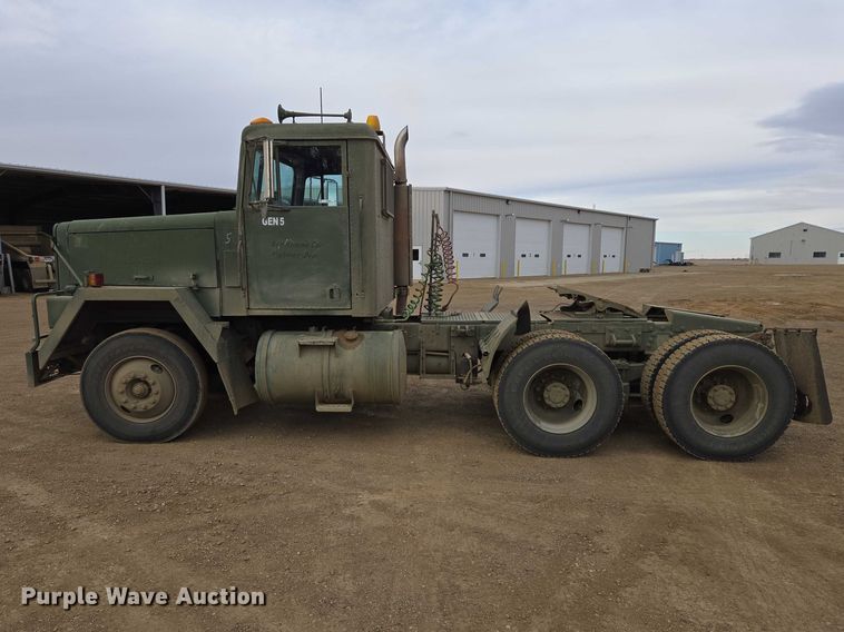 image for item ES2933 1984 AM General M915A1 semi truck