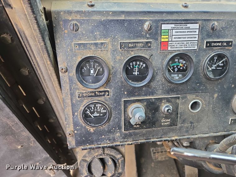 image for item ES2933 1984 AM General M915A1 semi truck