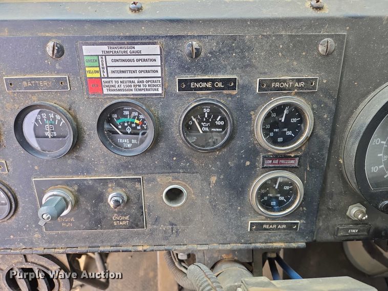 image for item ES2933 1984 AM General M915A1 semi truck