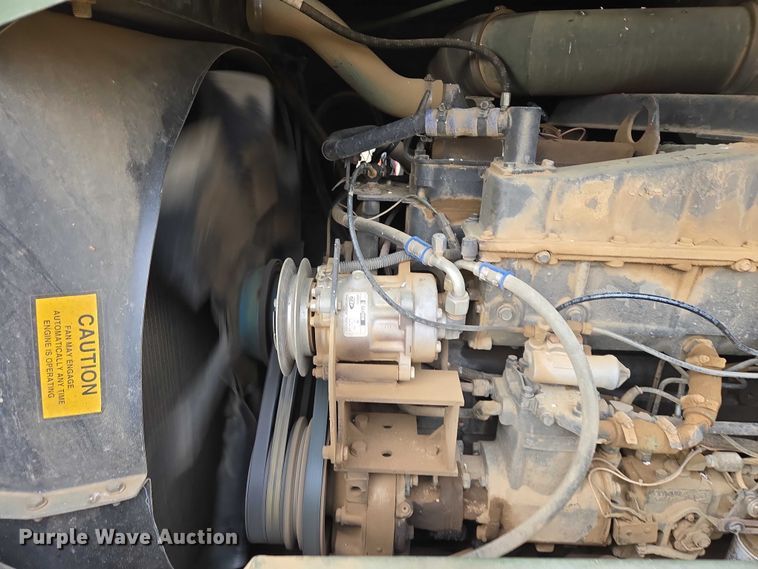 image for item ES2933 1984 AM General M915A1 semi truck