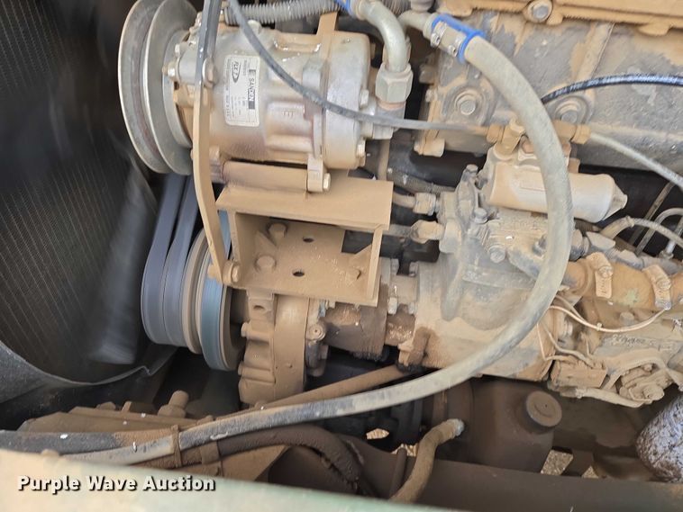 image for item ES2933 1984 AM General M915A1 semi truck