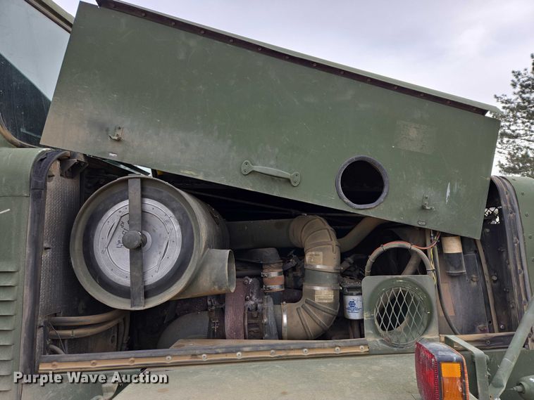 image for item ES2933 1984 AM General M915A1 semi truck