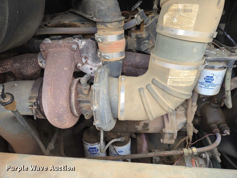 image for item ES2933 1984 AM General M915A1 semi truck