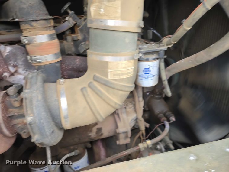 image for item ES2933 1984 AM General M915A1 semi truck