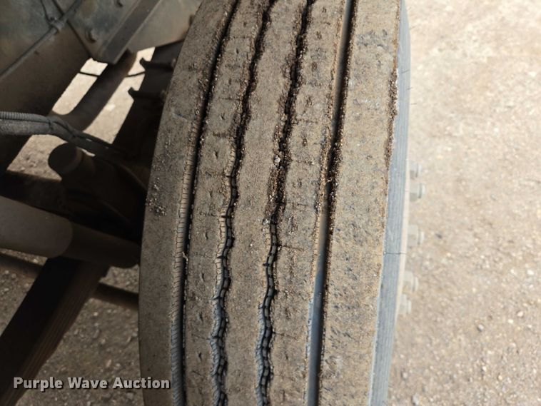 image for item ES2933 1984 AM General M915A1 semi truck