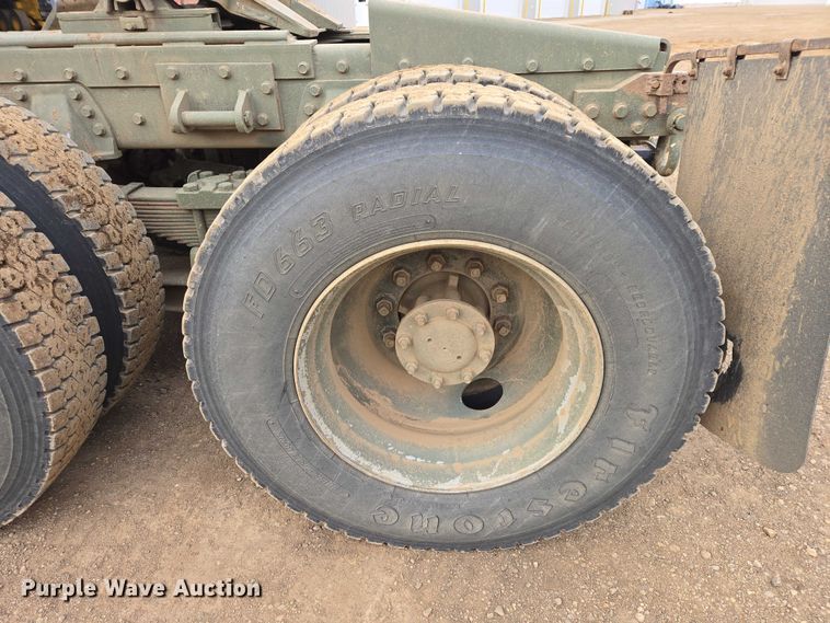 image for item ES2933 1984 AM General M915A1 semi truck