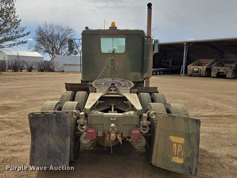 image for item ES2934 1983 AM General M915A1 semi truck