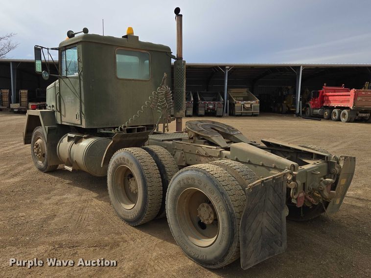 image for item ES2934 1983 AM General M915A1 semi truck