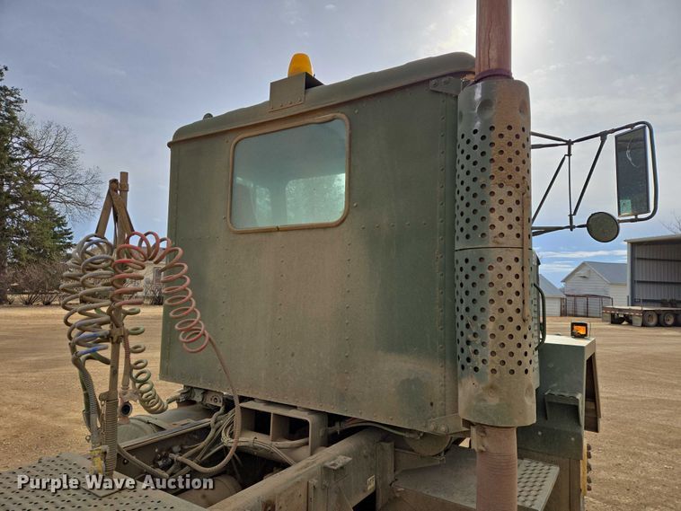 image for item ES2934 1983 AM General M915A1 semi truck