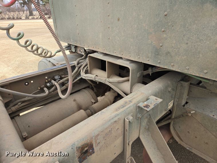 image for item ES2934 1983 AM General M915A1 semi truck