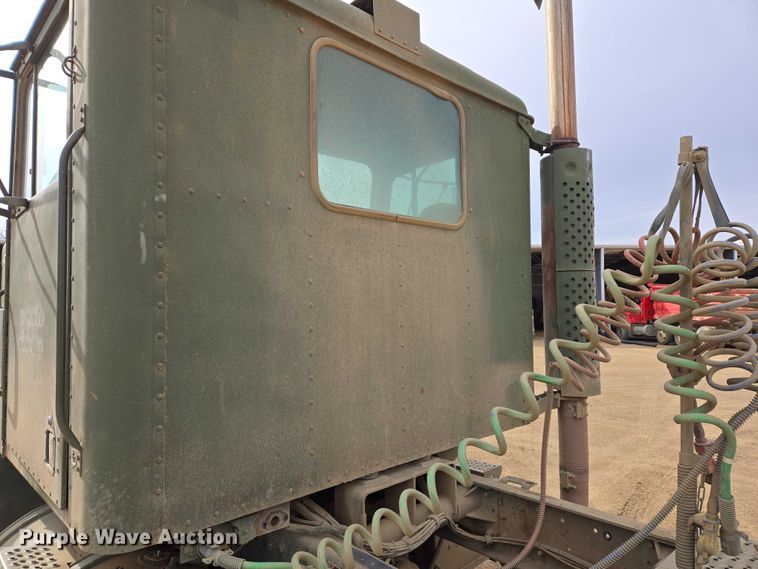 image for item ES2934 1983 AM General M915A1 semi truck