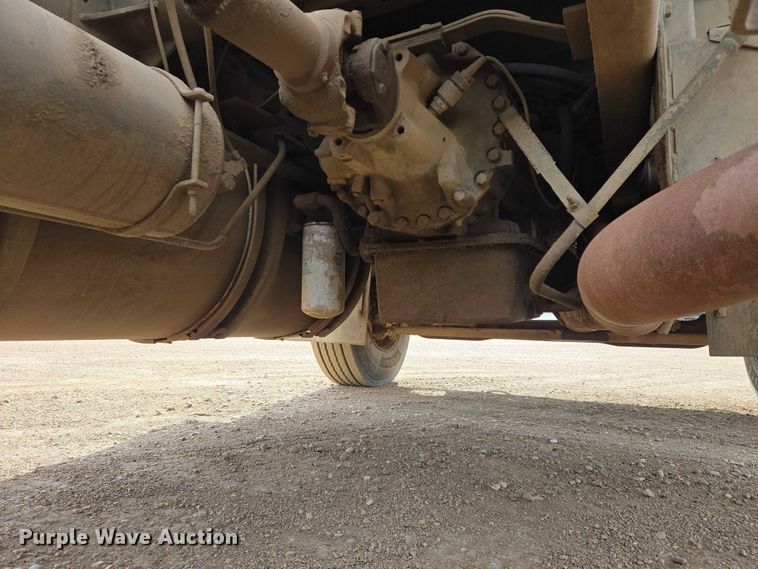 image for item ES2934 1983 AM General M915A1 semi truck