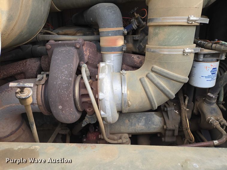 image for item ES2934 1983 AM General M915A1 semi truck