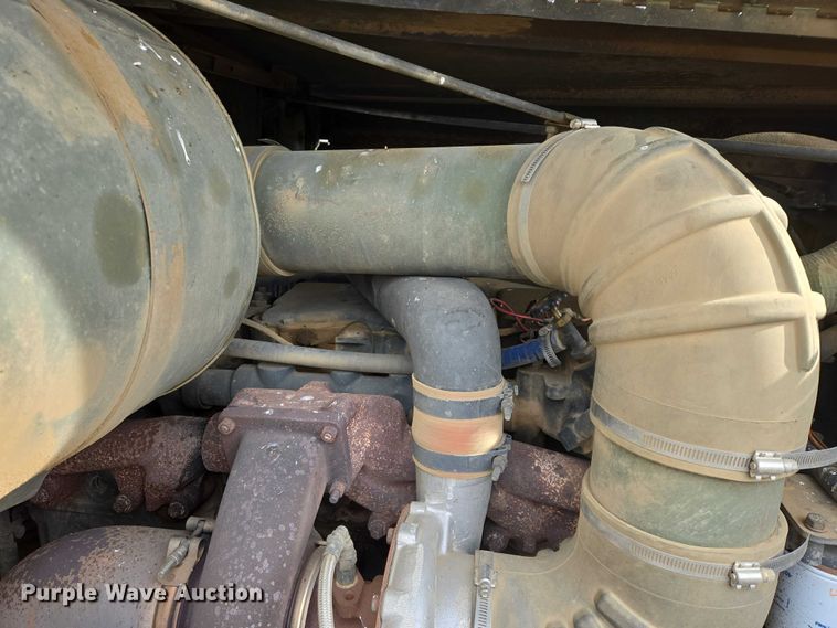 image for item ES2934 1983 AM General M915A1 semi truck