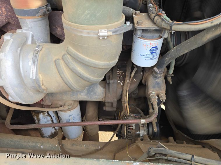 image for item ES2934 1983 AM General M915A1 semi truck